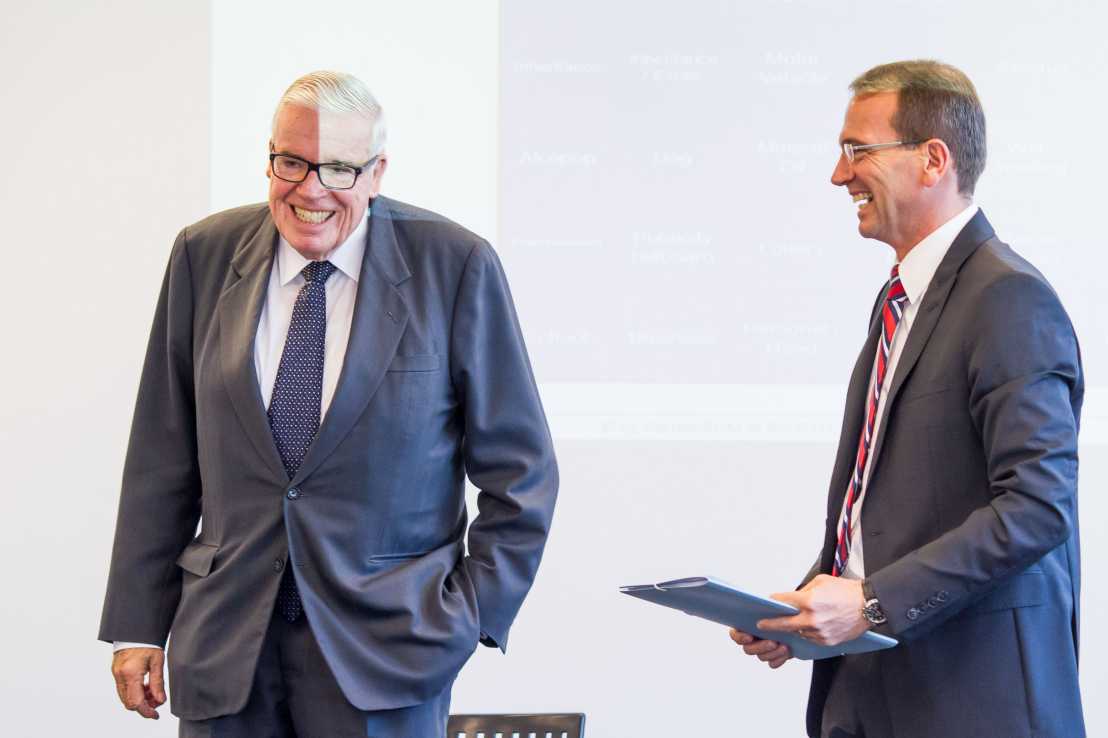 Enlarged view: Klaus-Michael Kühne and Prof. Dr. Stephan M. Wagner